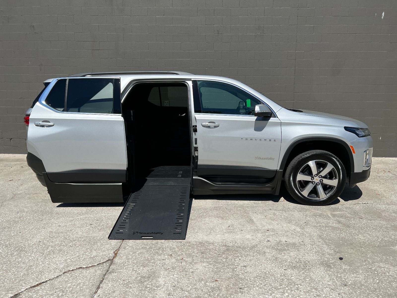 Chevrolet Traverse Lt Wheelchair Accessible Suv