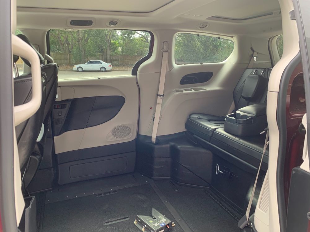 2018 Chrysler Pacifica Limited - Wheelchair Access Ramp Van