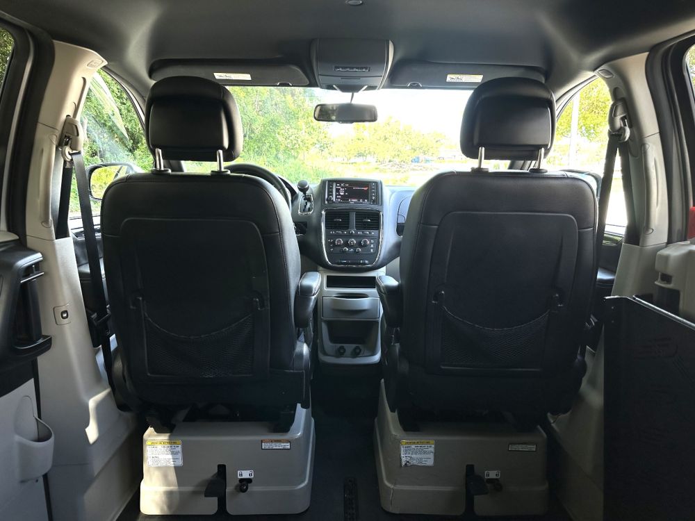 2016 Dodge Grand Caravan SXT Plus - Photo 9