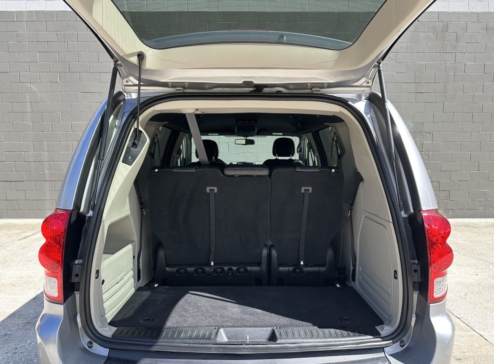2016 Dodge Grand Caravan SXT Plus - Photo 11