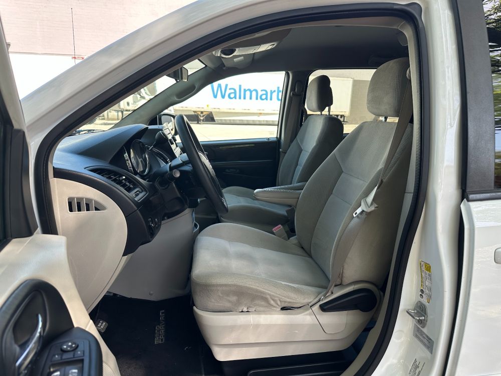 2016 Dodge Grand Caravan SE - Photo 13