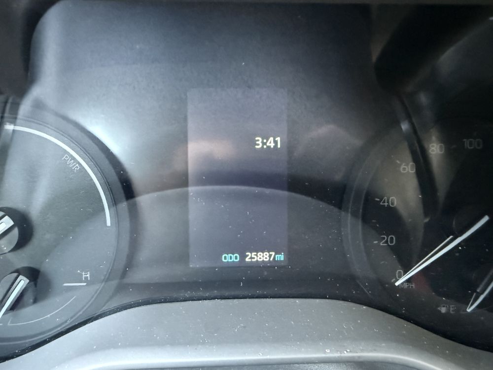 2022 Toyota Sienna XLE - Photo 18