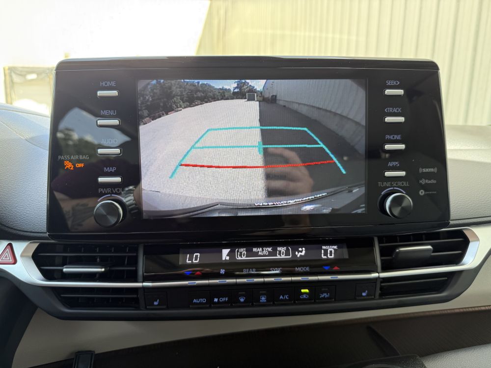 2022 Toyota Sienna XLE - Photo 19
