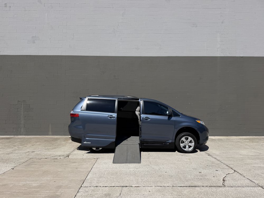 2016 Toyota Sienna