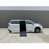 2024 Toyota Sienna XLE Plus 