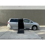 2020 Toyota Sienna LE 