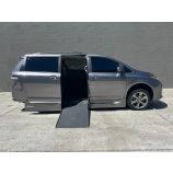 2019 Toyota Sienna SE 