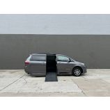 2020 Toyota Sienna XLE