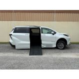 2025 Toyota Sienna XLE Plus