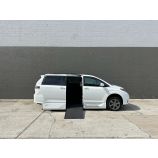 2019 Toyota Sienna SE 
