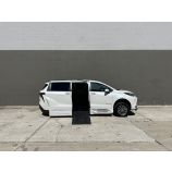 2024 Toyota Sienna XLE Plus 