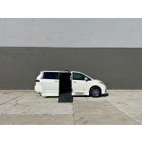 2018 Toyota Sienna XLE