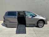 2022 Toyota Sienna LE