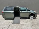 2018 Toyota Sienna LE