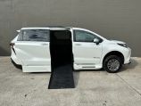 2023 Toyota Sienna XLE PLUS