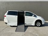 2018 Toyota Sienna LE