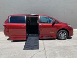 2020 Toyota Sienna XLE