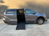 2022 Toyota Sienna LE