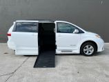 2019 Toyota Sienna LE