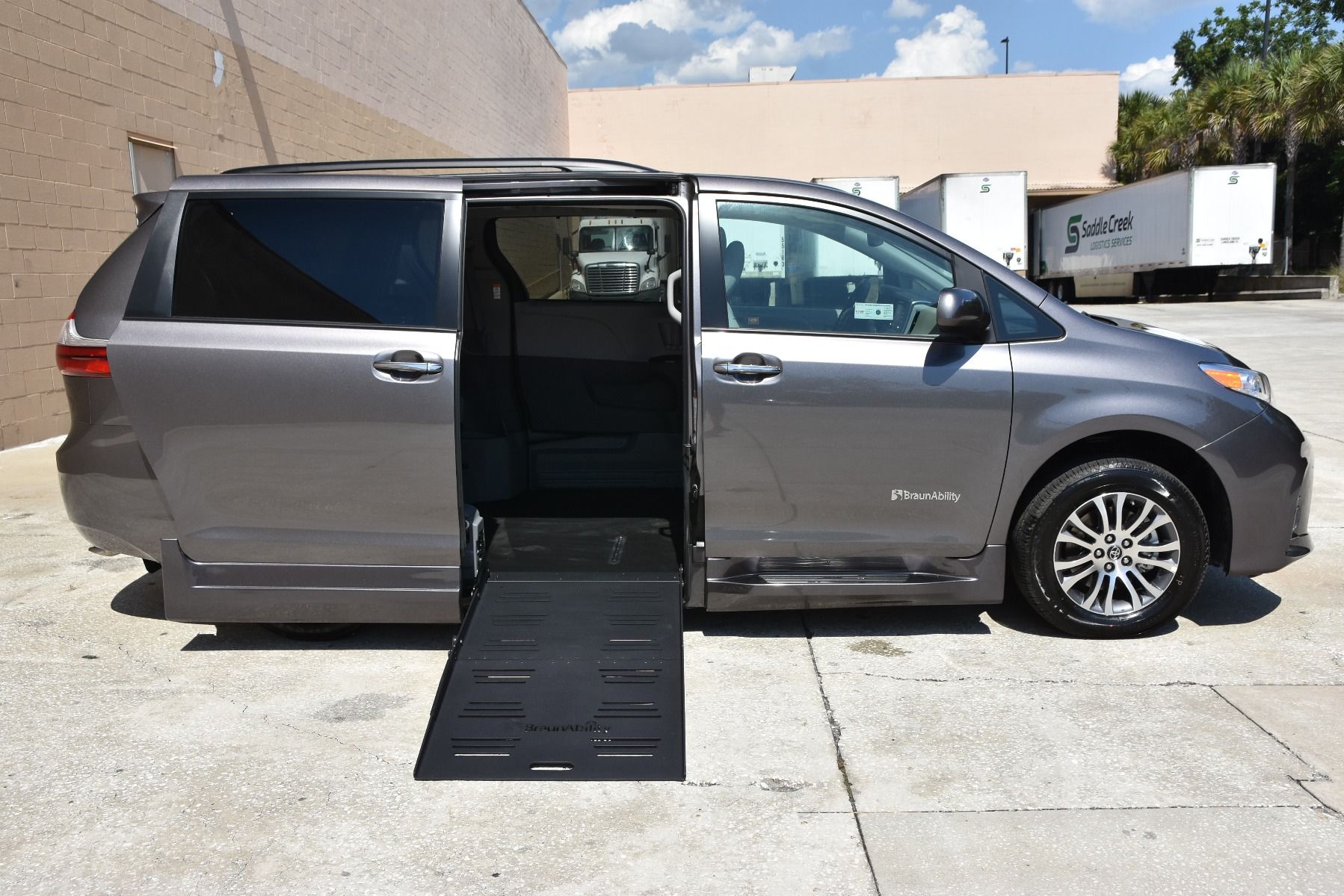 2019 Toyota Sienna XLE NAV Wheelchair Accessible Van