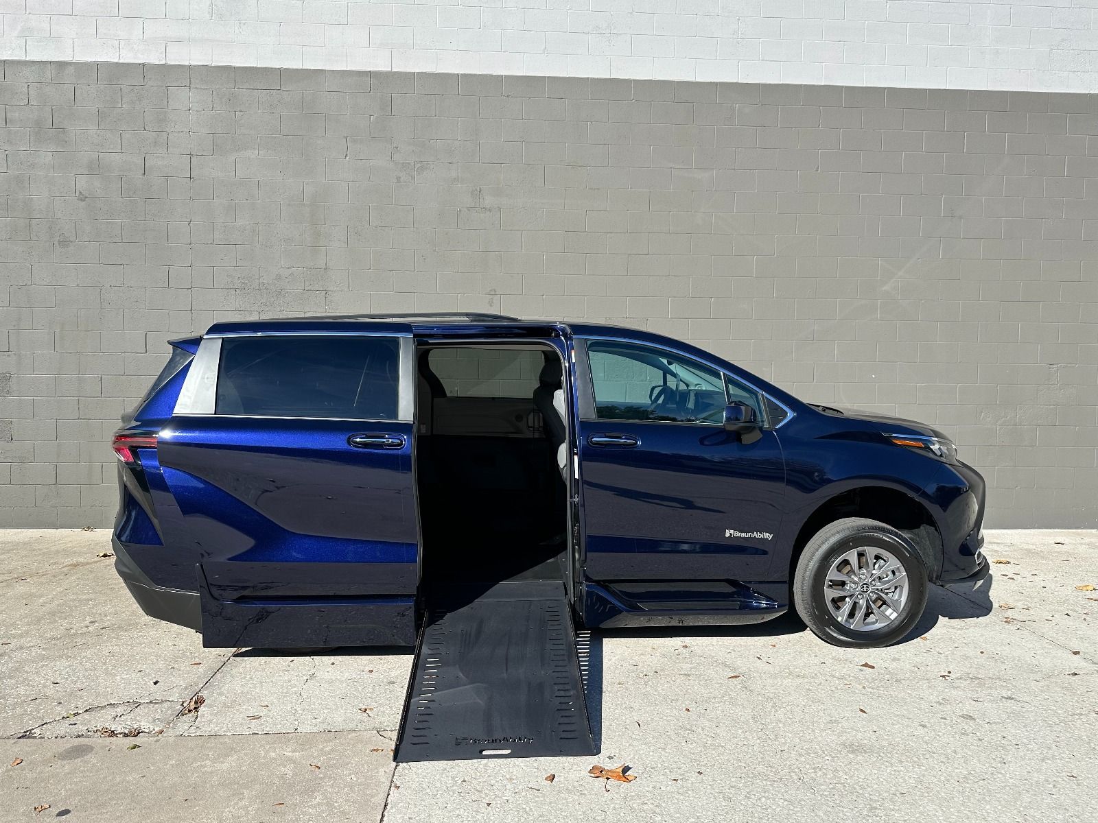 2024 Toyota Sienna XLE Plus Wheelchair Accessible Van