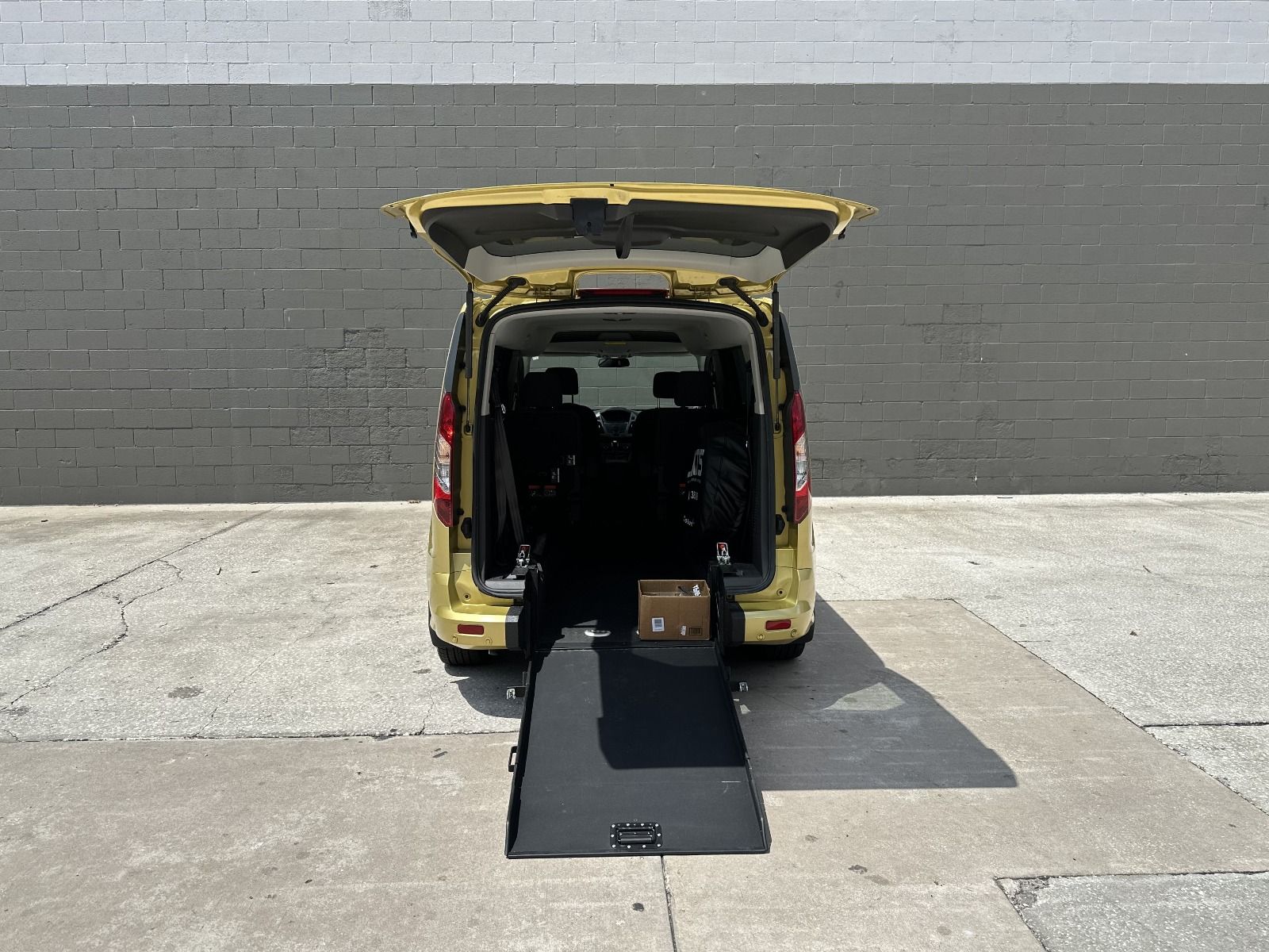 2016 Ford Transit Connect XLT Wheelchair Van