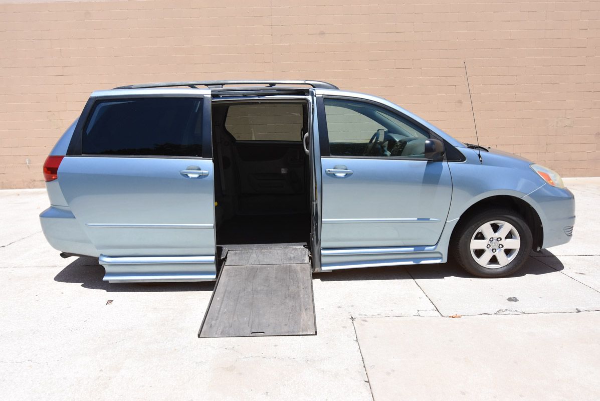 2005 sienna van discount