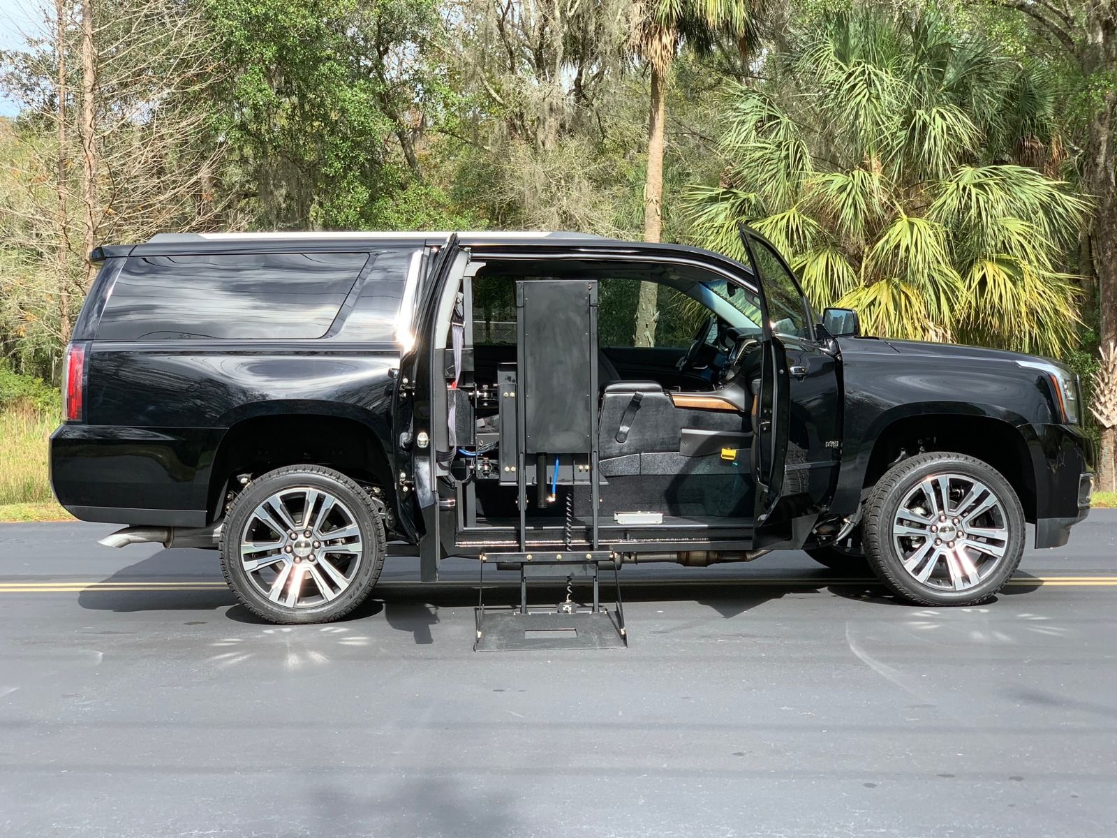 2019 GMC Yukon XL Wheelchair Accessible SUV
