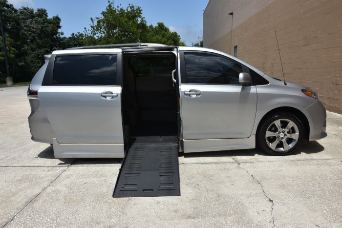 2011 Toyota Sienna Sport Wheelchair Van