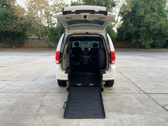 2018 Dodge Grand Caravan Sxt Wheelchair Accessible Van