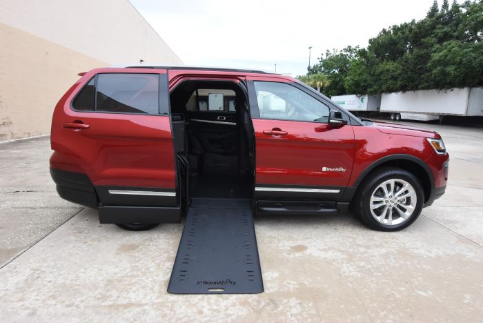 18 Ford Explorer Xlt