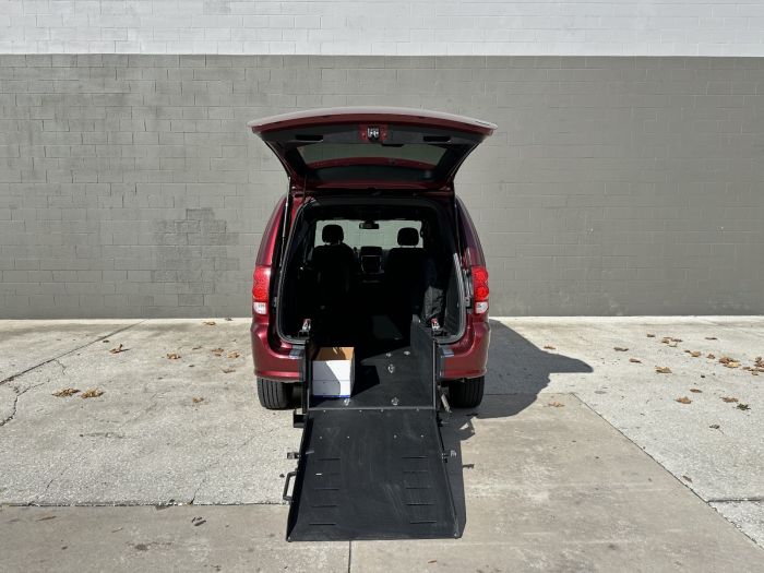 2018 Dodge Grand Caravan GT Handicap Accessible Van