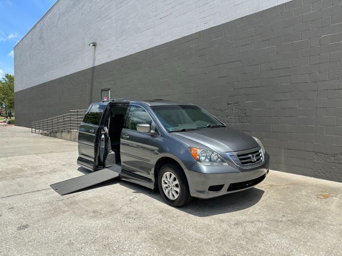 2010 Honda Odyssey EX-L Wheelchair Van