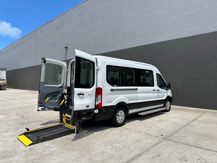 Transit 1〜9 Method 703 Bead Grip Wheels for Ford Transit AWD Vans