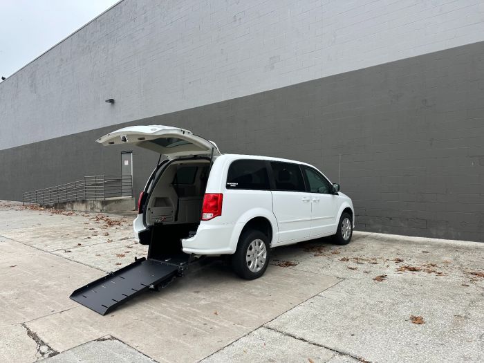 2016 Dodge Grand Caravan SE's photo