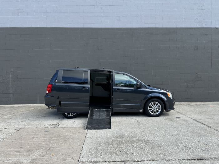 2013 Dodge Grand Caravan SXT's photo