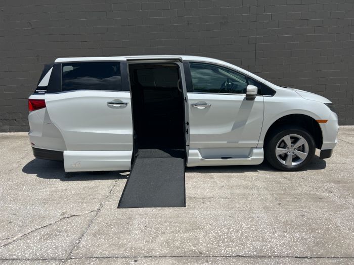 2020 Honda Odyssey EX-L's photo