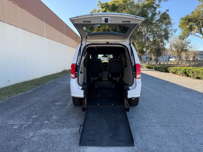 2019 Dodge Grand Caravan SXT's photo