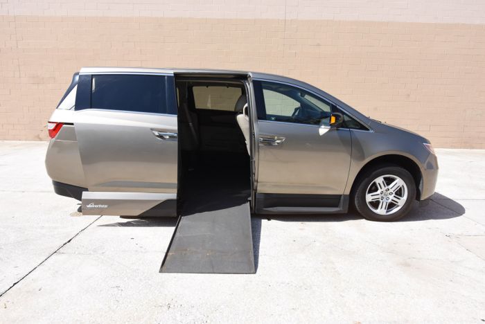 2012 honda odyssey van