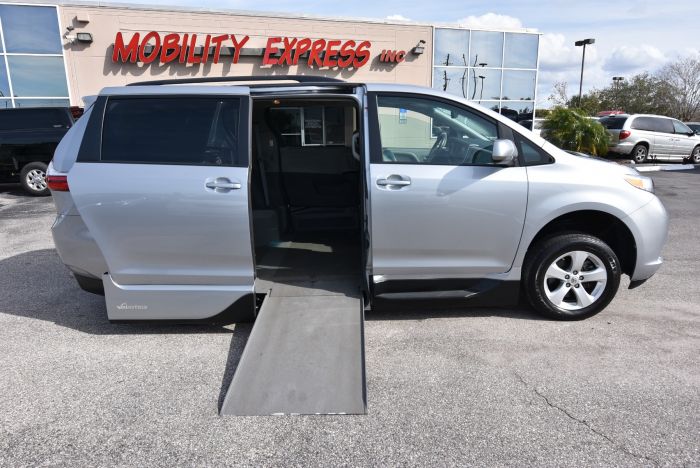 2015 Toyota Sienna Le Wheelchair Van Silver