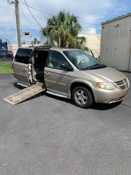 2006 Dodge 2003 Dodge Caravan Passenger Van Wheelchair Accessible