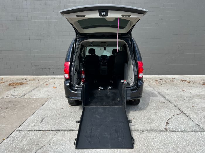 2018 Dodge Grand Caravan SE Wheelchair Access Van