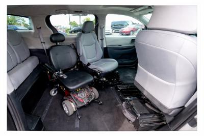 Driver Transfer Seat vs Driving from a Wheelchair: Which Option Is Right for You?