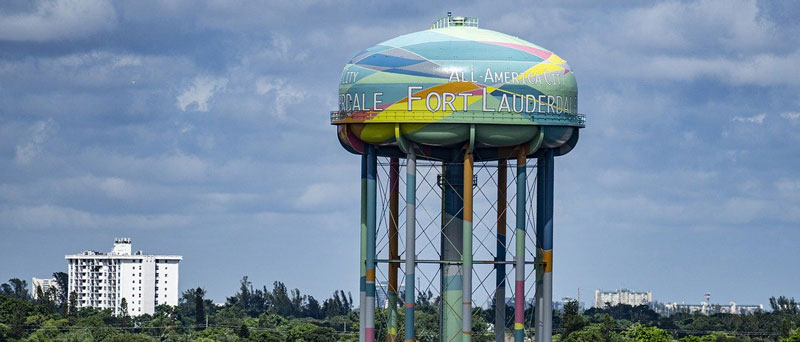 colorful water tower on handicap accessible sightseeing tour in ft lauderdale
